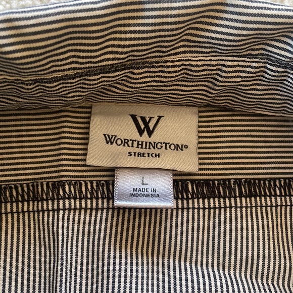 🧸 5/$20 sleeveless button down - Picture 5 of 5